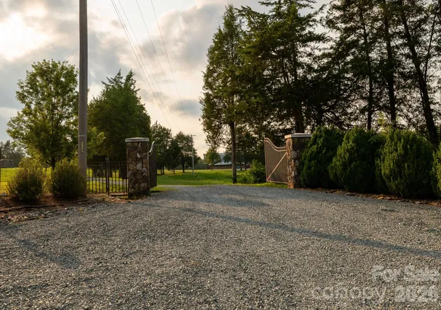 2nd image of 2800 Waxhaw Indian Trail Rd S, Waxhaw, NC 28173 | MLS# 4407694