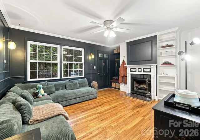 Listing Photo 5 - Condo for sale in building located at 200 N Laurel Ave, Charlotte, NC 28207 - Unit #15B