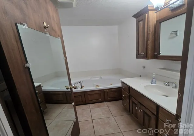 17th image of 2734 Orchard St, Newton, NC 28658 | MLS# 4407712