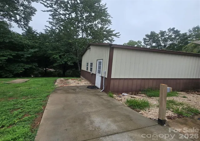 5th image of 2734 Orchard St, Newton, NC 28658 | MLS# 4407712