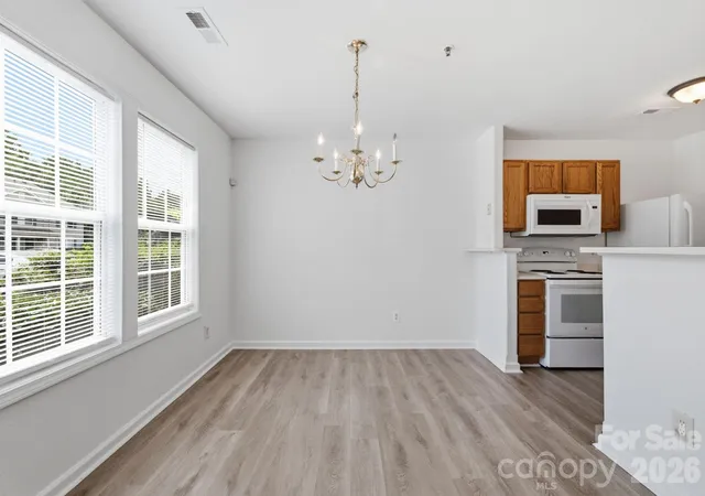 Listing Photo 5 - Condo for sale in building located at 3965 Mohawk Ct, Charlotte, NC 28215