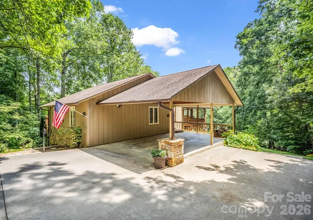 5th image of 12 Chippewa Trl, Black Mountain, NC 28711 | MLS# 4407721