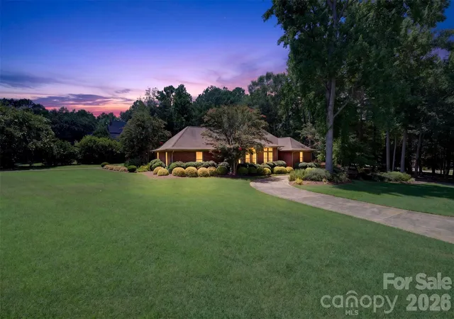 Photo 48 of Single family home for sale at 216 Muirfield Dr, Spartanburg, SC 29306 | MLS# 4407725 | Listing updated on 2026-09-01