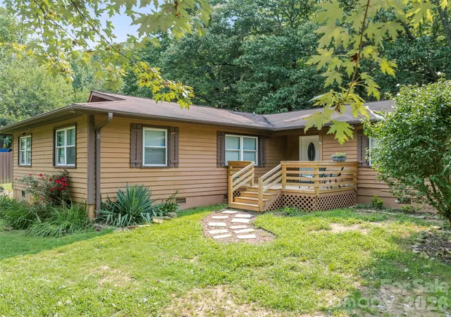 Photo 1 of Single family home for sale at 2100 Pisgah Hwy, Candler, NC 28715 | MLS# 4407732 | Listing updated on 2026-10-02
