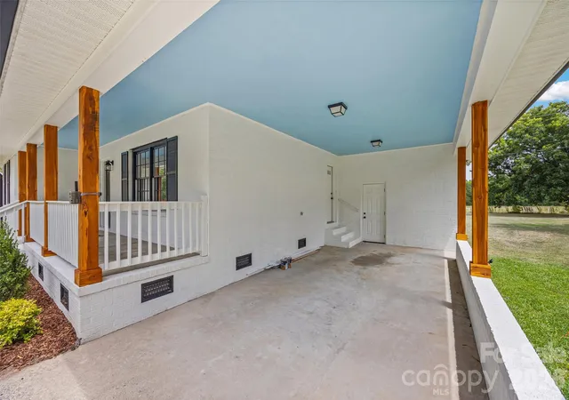 Photo 3 of Single family home for sale at 1620 Saluda Rd, Chester, SC 29706 | MLS# 4407740 | Listing updated on 2026-10-03