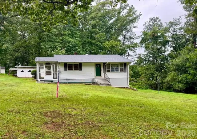 Photo 1 of Single family home for sale at 1132 S Rutherford St, Blacksburg, SC 29702 | MLS# 4407750 | Listing updated on 2026-07-27