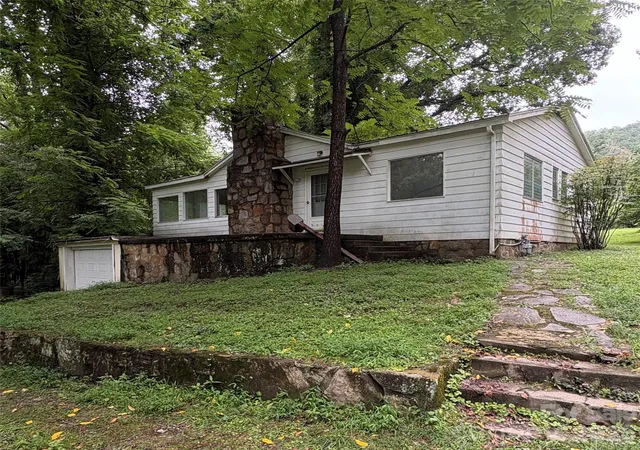 Single family home for sale at 912 Halstead Blvd #1-8, Hendersonville, NC 28791 | MLS# 4407762 | Listing updated on 2026-08-24