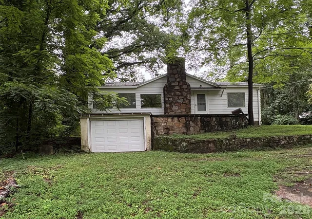 Photo 2 of Single family home for sale at 912 Halstead Blvd #1-8, Hendersonville, NC 28791 | MLS# 4407762 | Listing updated on 2026-08-24
