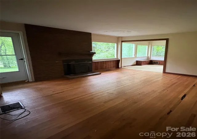Photo 4 of Single family home for sale at 912 Halstead Blvd #1-8, Hendersonville, NC 28791 | MLS# 4407762 | Listing updated on 2026-08-24