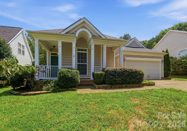 Photo 2 of Single family home for sale at 7015 Lenhart Dr, Charlotte, NC 28226 | MLS# 4407764 | Listing updated on 2026-07-25