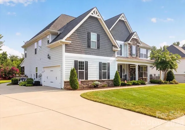 Photo 1 of Single family home for sale at 10515 Sweethaven Ln, Harrisburg, NC 28075 | MLS# 4407769 | Listing updated on 2026-09-28