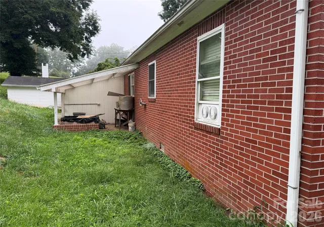 Photo 18 of Single family home for sale at 77 Maple Rd, Spruce Pine, NC 28777 | MLS# 4407771 | Listing updated on 2026-07-27
