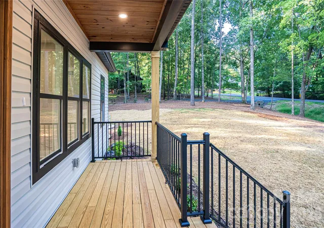 Photo 3 of Single family home for sale at 644 Roxboro Dr, Mount Gilead, NC 27306 | MLS# 4407775 | Listing updated on 2026-08-20