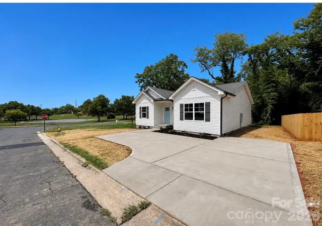 Photo 2 of Single family home for sale at 1010 John St #4, Monroe, NC 28110 | MLS# 4407779 | Listing updated on 2026-09-08