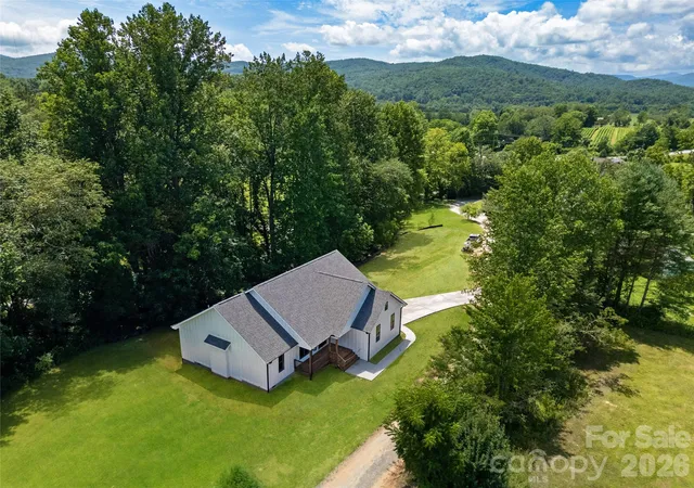 Photo 5 of Single family home for sale at 146 Cliff Rd, Penrose, NC 28766 | MLS# 4407814 | Listing updated on 2026-08-24