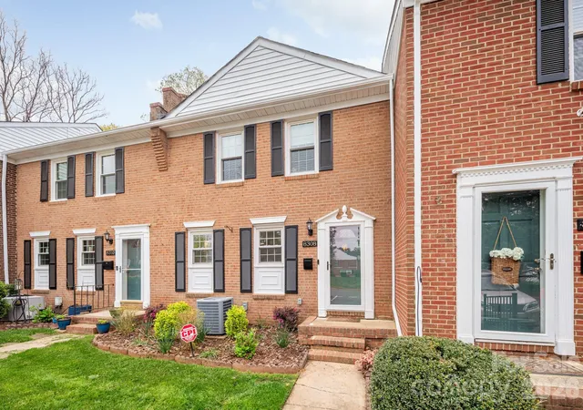 Photo 1 of Townhouse for sale at 8308 Knights Brg Rd, Charlotte, NC 28210 | MLS# 4407815 | Listing updated on 2026-07-26