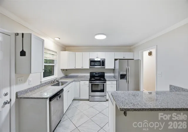 Photo 3 of Single family home for sale at 601 Groves St, Kings Mountain, NC 28086 | MLS# 4407825 | Listing updated on 2026-09-04