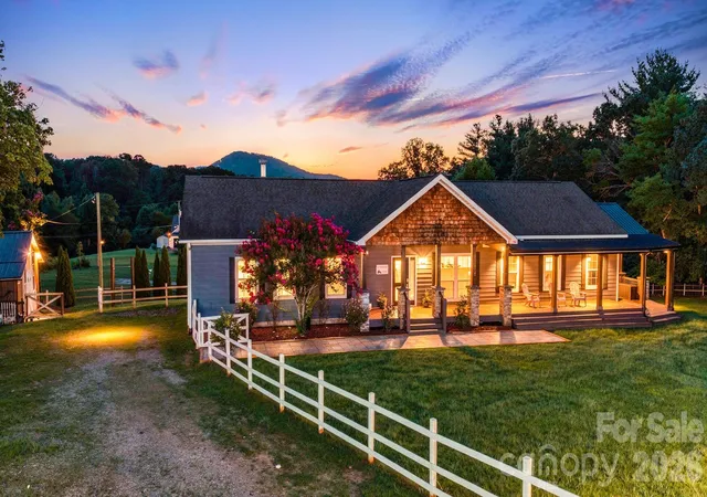 Photo 1 of Single family home for sale at 21 Old Pinner Pl, Arden, NC 28704 | MLS# 4407827 | Listing updated on 2026-08-06