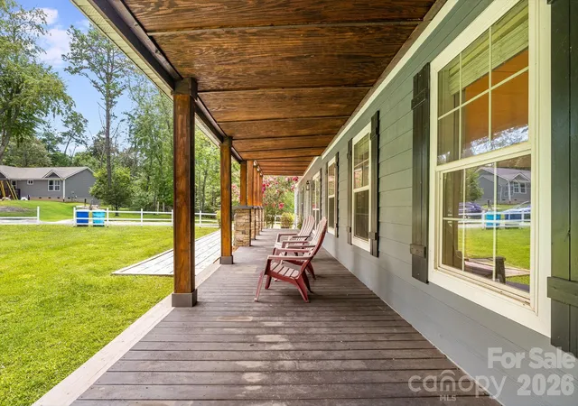 Photo 3 of Single family home for sale at 21 Old Pinner Pl, Arden, NC 28704 | MLS# 4407827 | Listing updated on 2026-08-06