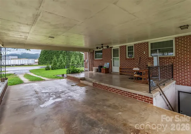 Photo 4 of Single family home for sale at 8647 US 221 Hwy N, Marion, NC 28752 | MLS# 4407828 | Listing updated on 2026-08-25