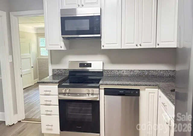 Photo 2 of Sale Pending at 7511 Monroe Rd, Charlotte, NC 28212 | MLS# 4407838 | Listing updated on 2026-10-08