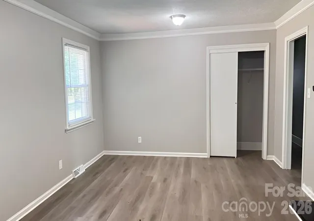 Photo 4 of Sale Pending at 7511 Monroe Rd, Charlotte, NC 28212 | MLS# 4407838 | Listing updated on 2026-10-08