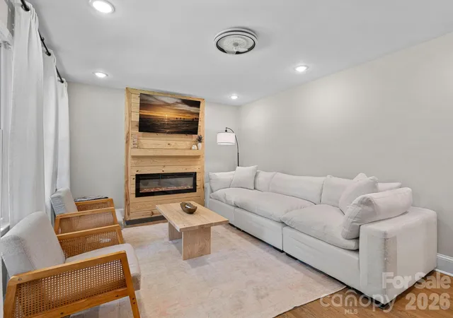 3rd image of 1036 Cutler Pl, Charlotte, NC 28205 | MLS# 4407872