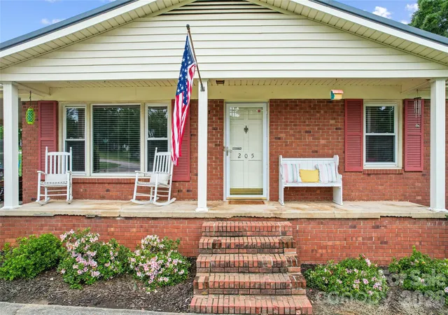 2nd image of 205 Cliffside Dr, Kannapolis, NC 28081 | MLS# 4407874