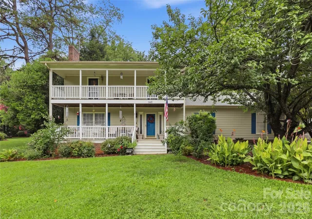 Photo 1 of Single family home for sale at 140 Eastwood Dr, Statesville, NC 28625 | MLS# 4407898 | Listing updated on 2026-07-27