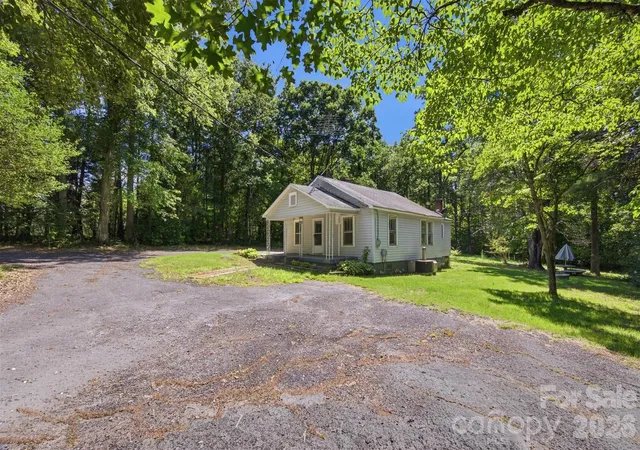 2nd image of 2155 Pa Jolly Ln, Granite Falls, NC 28630 | MLS# 4407951