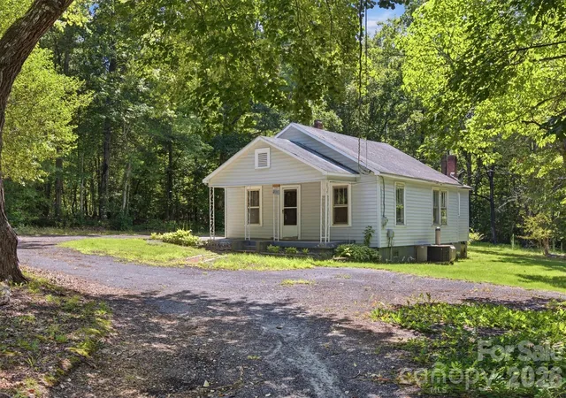 3rd image of 2155 Pa Jolly Ln, Granite Falls, NC 28630 | MLS# 4407951