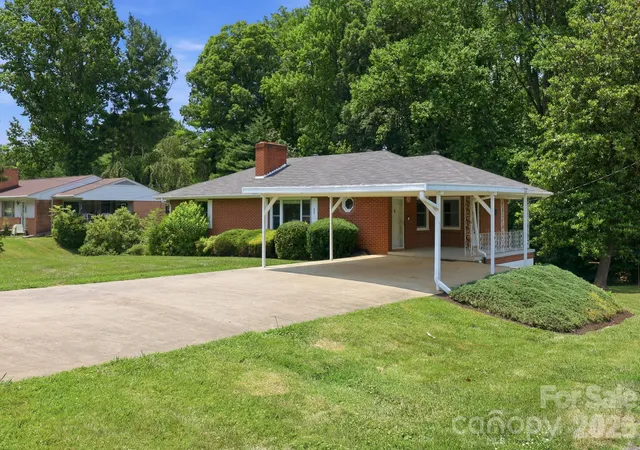 3rd image of 845 Sand Hill Rd, Asheville, NC 28806 | MLS# 4407954