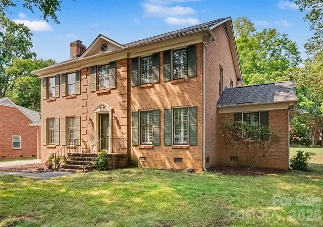 Photo 2 of Single family home for sale at 4221 Bridgewood Ln, Charlotte, NC 28226 | MLS# 4407961 | Listing updated on 2026-09-03