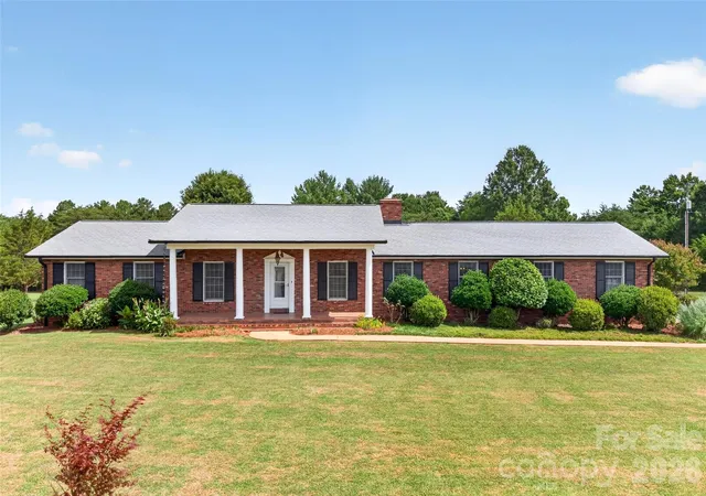 Photo 1 of Single family home for sale at 3040 E Maiden Rd, Maiden, NC 28650 | MLS# 4407975 | Listing updated on 2026-09-19