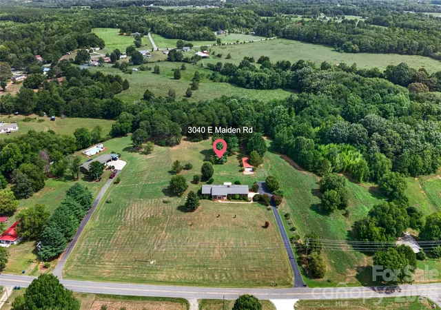 Photo 4 of Single family home for sale at 3040 E Maiden Rd, Maiden, NC 28650 | MLS# 4407975 | Listing updated on 2026-09-19