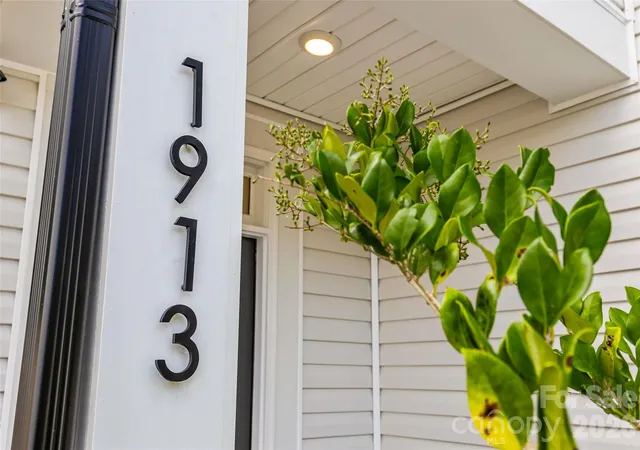 3rd image of 1913 Marlwood Cir, Charlotte, NC 28227 | MLS# 4407979