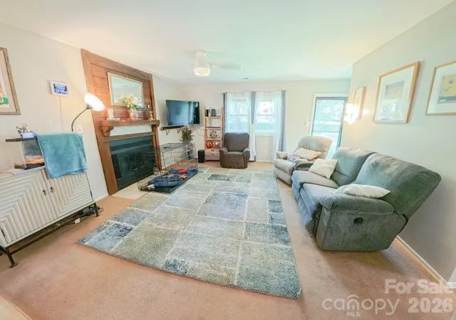 Photo 4 of Single family home for sale at 121 Wicklow Dr, Asheville, NC 28806 | MLS# 4407980 | Listing updated on 2026-10-03
