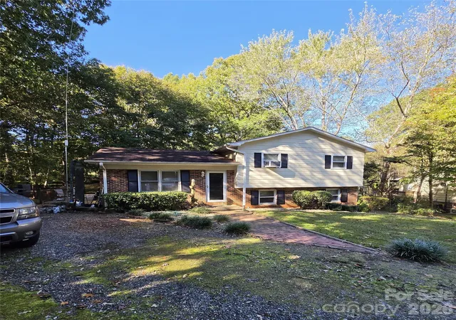 Photo 1 of Single family home for sale at 3745 Windhaven Dr Nw, Conover, NC 28613 | MLS# 4407981 | Listing updated on 2026-10-26