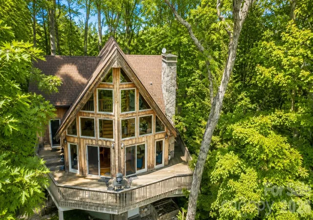 Photo 3 of Single family home for sale at 61 Skyfire Dr, Burnsville, NC 28714 | MLS# 4407983 | Listing updated on 2026-07-28