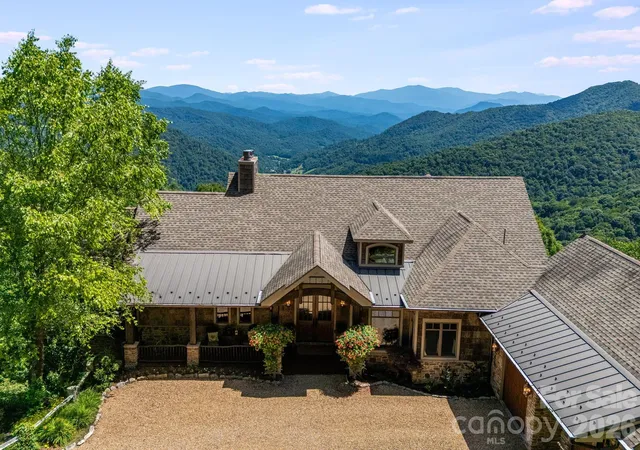 Photo 2 of Single family home for sale at 817 Running Cedar Ln, Mars Hill, NC 28754 | MLS# 4407984 | Listing updated on 2026-08-08