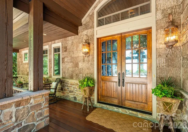 Photo 5 of Single family home for sale at 817 Running Cedar Ln, Mars Hill, NC 28754 | MLS# 4407984 | Listing updated on 2026-09-06
