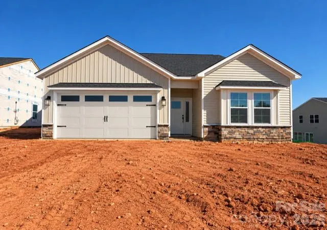 Photo 1 of Single family home for sale at 4012 Juno Dr, Charlotte, NC 28215 | MLS# 4407989 | Listing updated on 2026-10-30