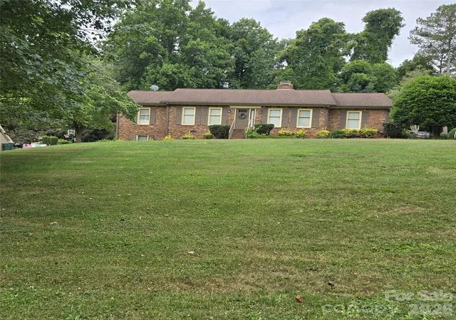 1st image of 1671 Kensington Cir, Newton, NC 28658 | MLS# 4407999