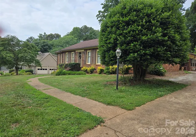 2nd image of 1671 Kensington Cir, Newton, NC 28658 | MLS# 4407999
