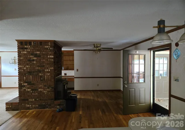 4th image of 1671 Kensington Cir, Newton, NC 28658 | MLS# 4407999