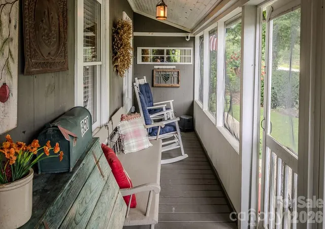 Photo 3 of Single family home for sale at 5950 N US 19e Hwy, Newland, NC 28657 | MLS# 4408007 | Listing updated on 2026-08-31