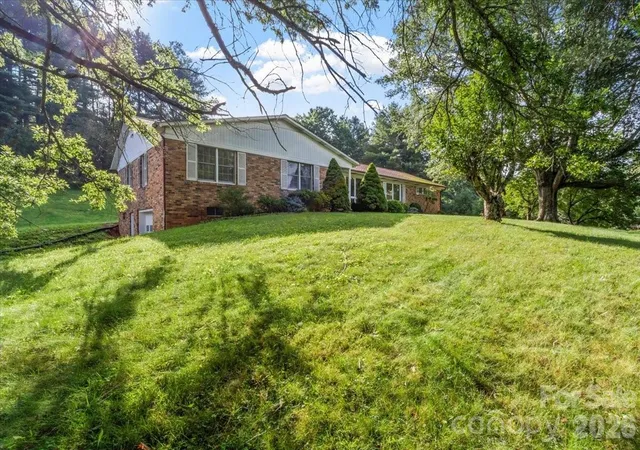 2nd image of 235 Rolling Ridge Loop, Burnsville, NC 28714 | MLS# 4408008