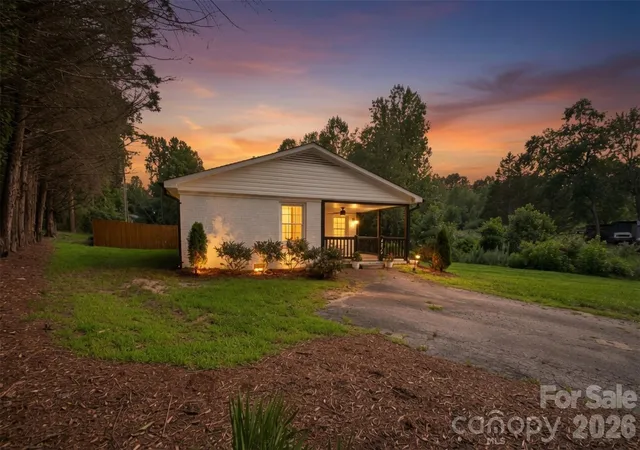 Photo 2 of Single family home for sale at 4879 Joe Powell Rd, Morganton, NC 28655 | MLS# 4408038 | Listing updated on 2026-10-06
