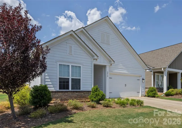 Photo 2 of Single family home for sale at 6612 Star Dr, Sherrills Ford, NC 28673 | MLS# 4408045 | Listing updated on 2026-08-17