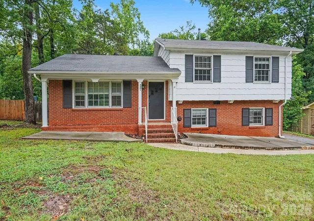 Photo 1 of Single family home for sale at 6601 Lynfield Dr, Charlotte, NC 28212 | MLS# 4408047 | Listing updated on 2026-09-23